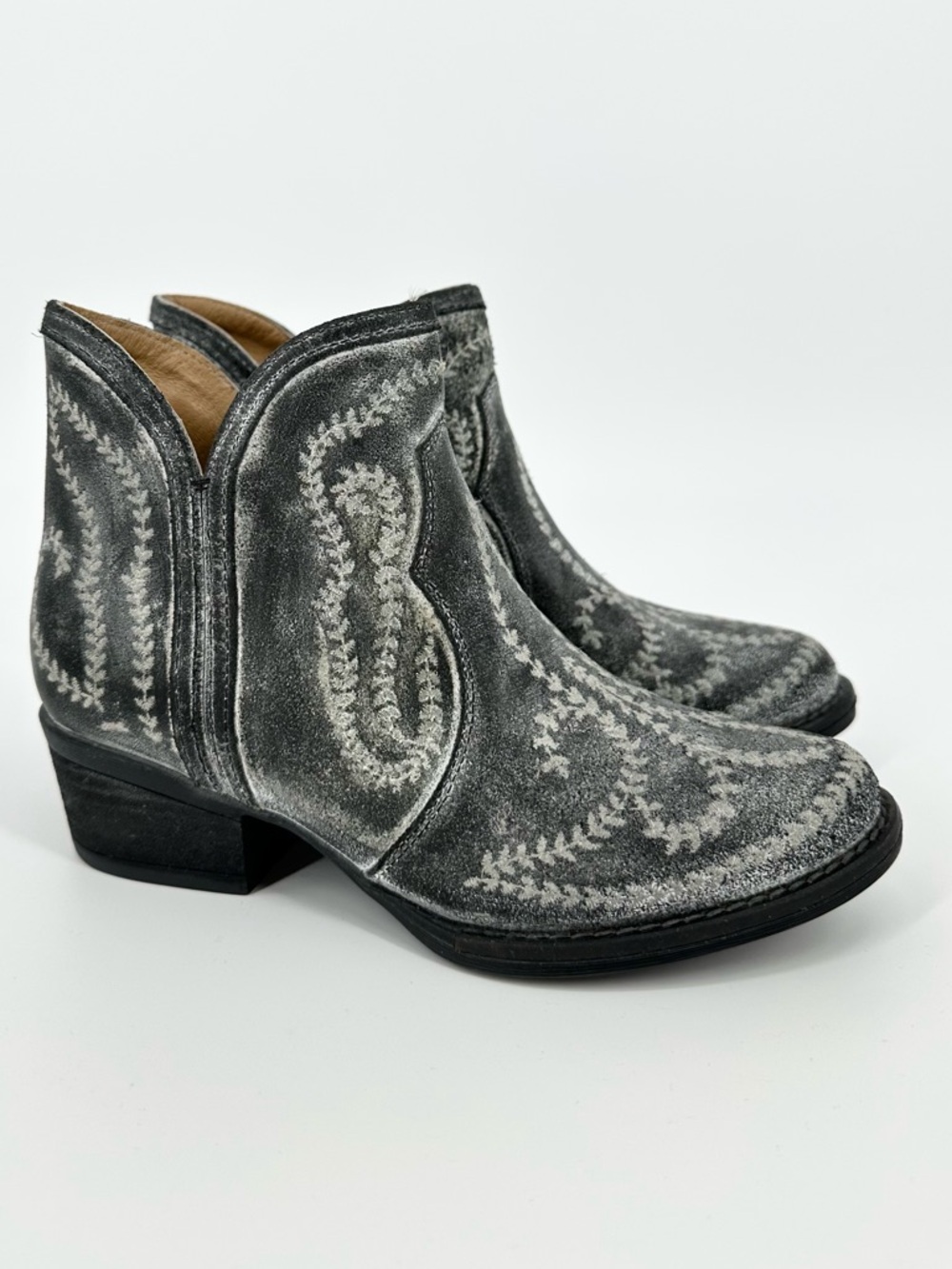 Sterling River Leather Embroidered Ankle Boots